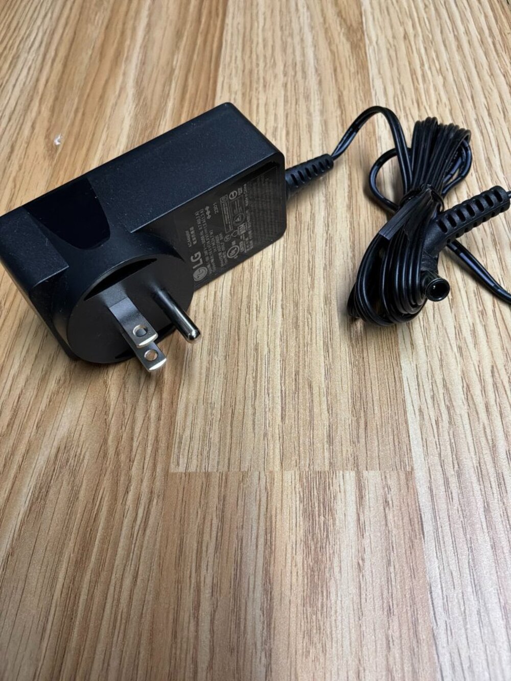 Genuine LG 19V 1.3A 24.7W AC Power Adapter AD2139620 OEM Charger Power Supply